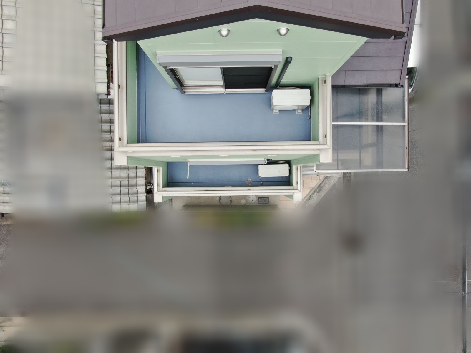 コロニアルNEO屋根をカバー工法で解決|外壁塗装 フレンチグリーン×ブラウン|堺市の施工事例