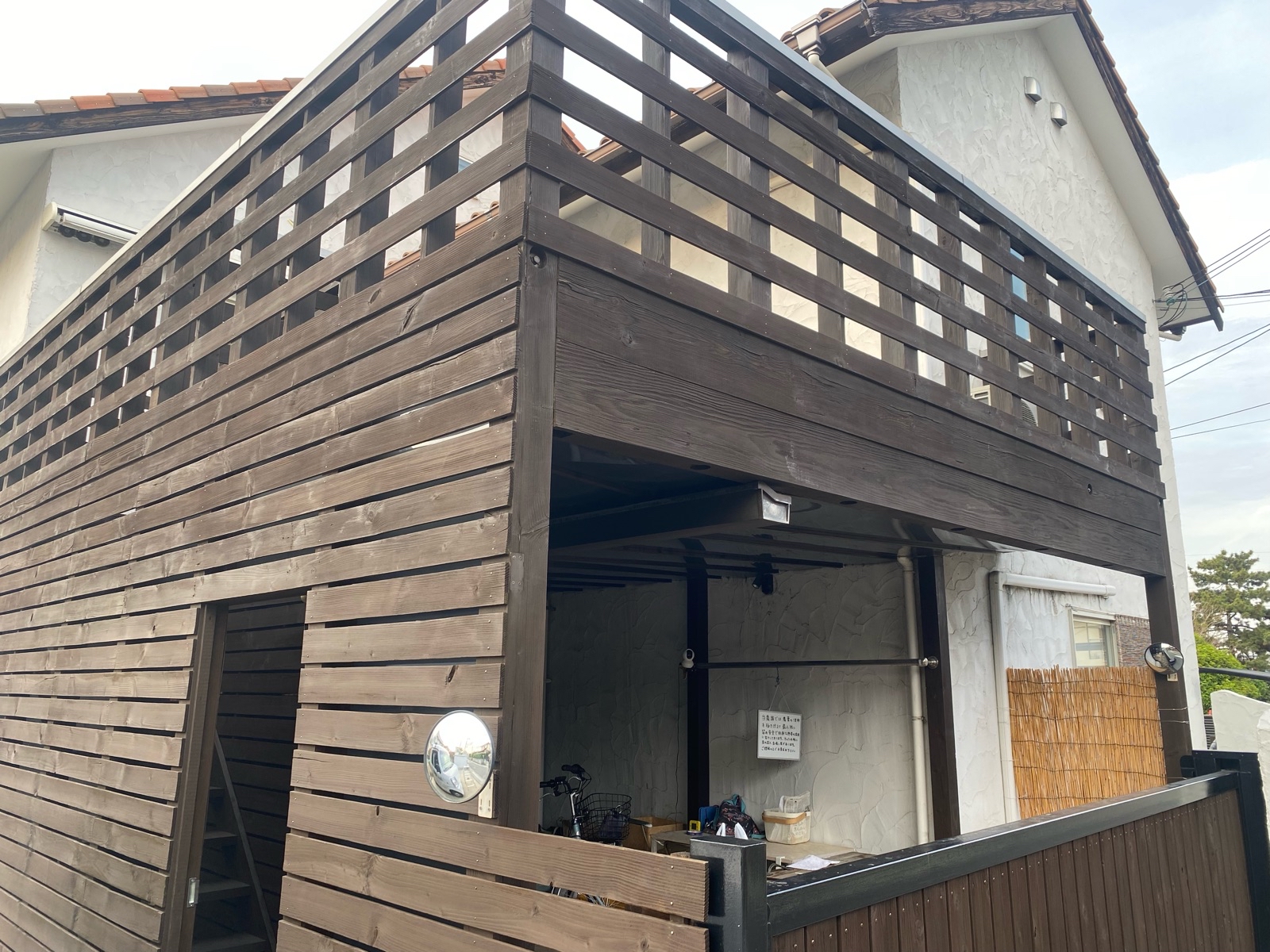 堺市東区|ウッドデッキ塗装で色褪せ・劣化を改善|ガードラックPRO施工事例