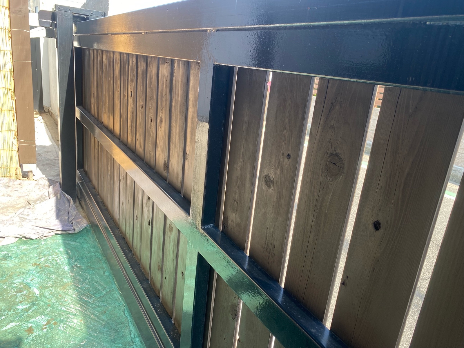 堺市東区|ウッドデッキ塗装で色褪せ・劣化を改善|ガードラックPRO施工事例