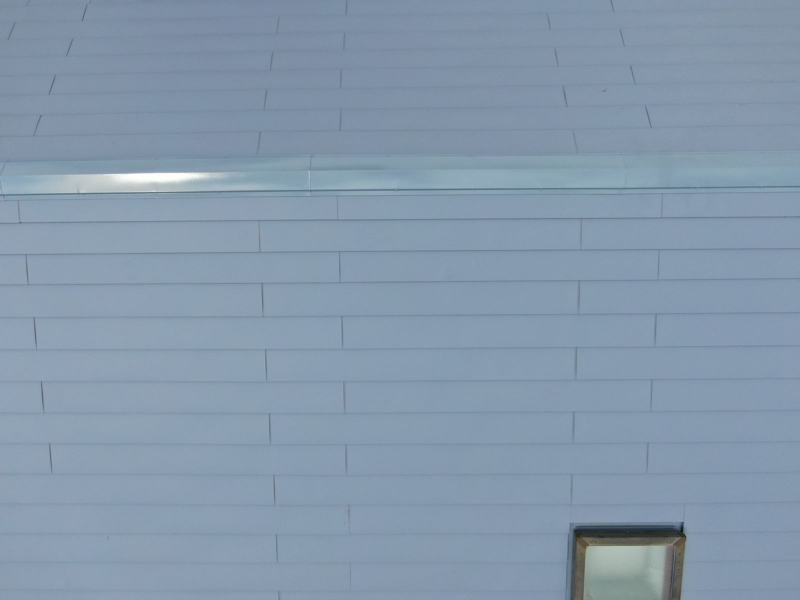 摂津市鳥飼野々｜お客様より紹介でのご依頼 外壁塗装×屋根カバー工法（コロニアルNEO）施工事例