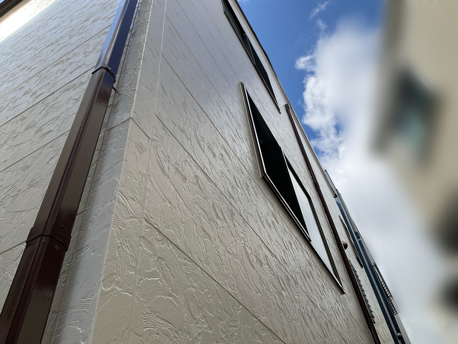 摂津市鳥飼野々｜お客様より紹介でのご依頼 外壁塗装×屋根カバー工法（コロニアルNEO）施工事例