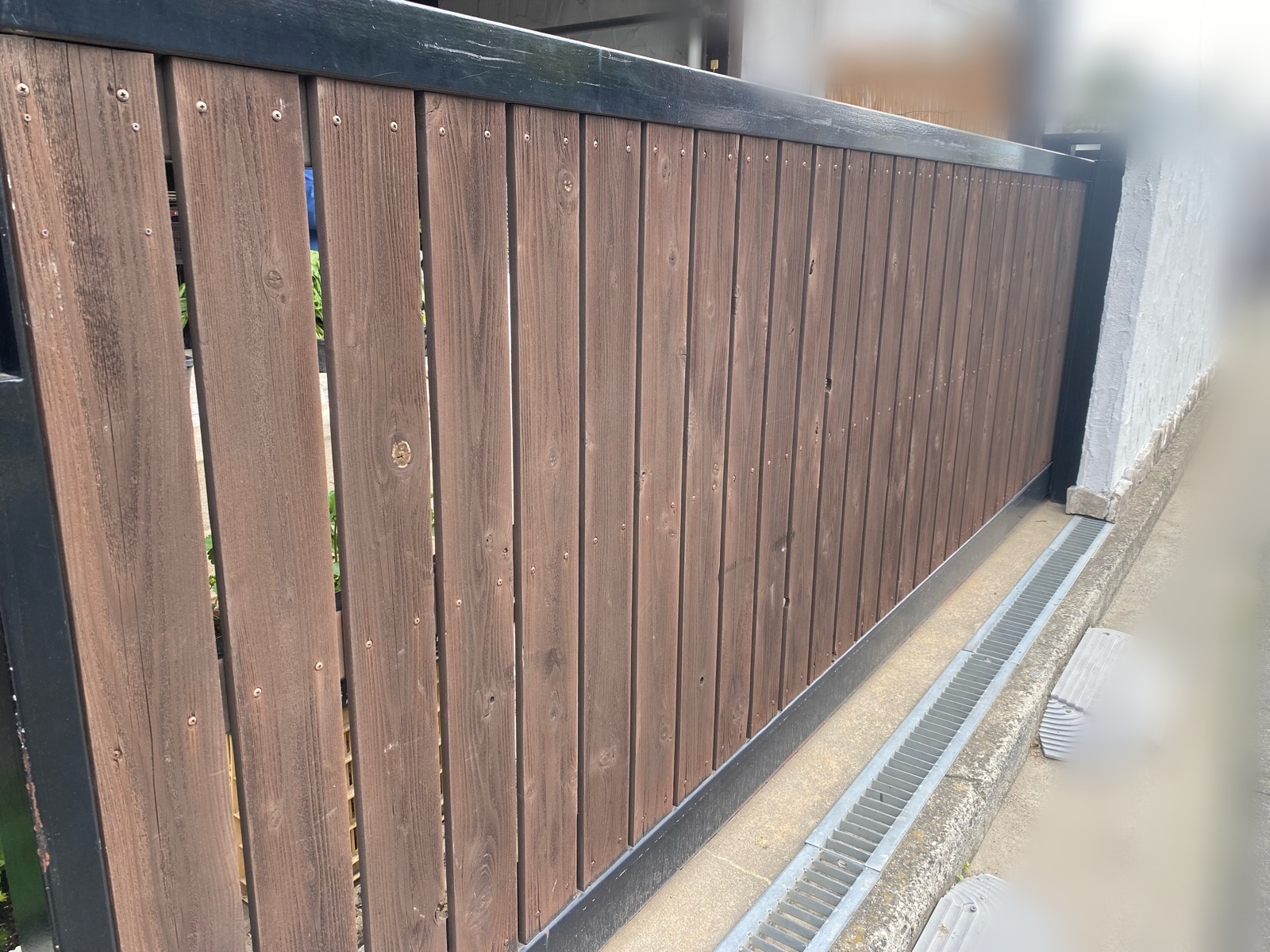 堺市東区|ウッドデッキ塗装で色褪せ・劣化を改善|ガードラックPRO施工事例